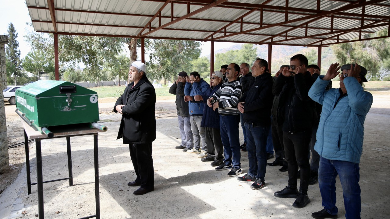 Öldürüldükten 19 yıl sonra toprağa verildi