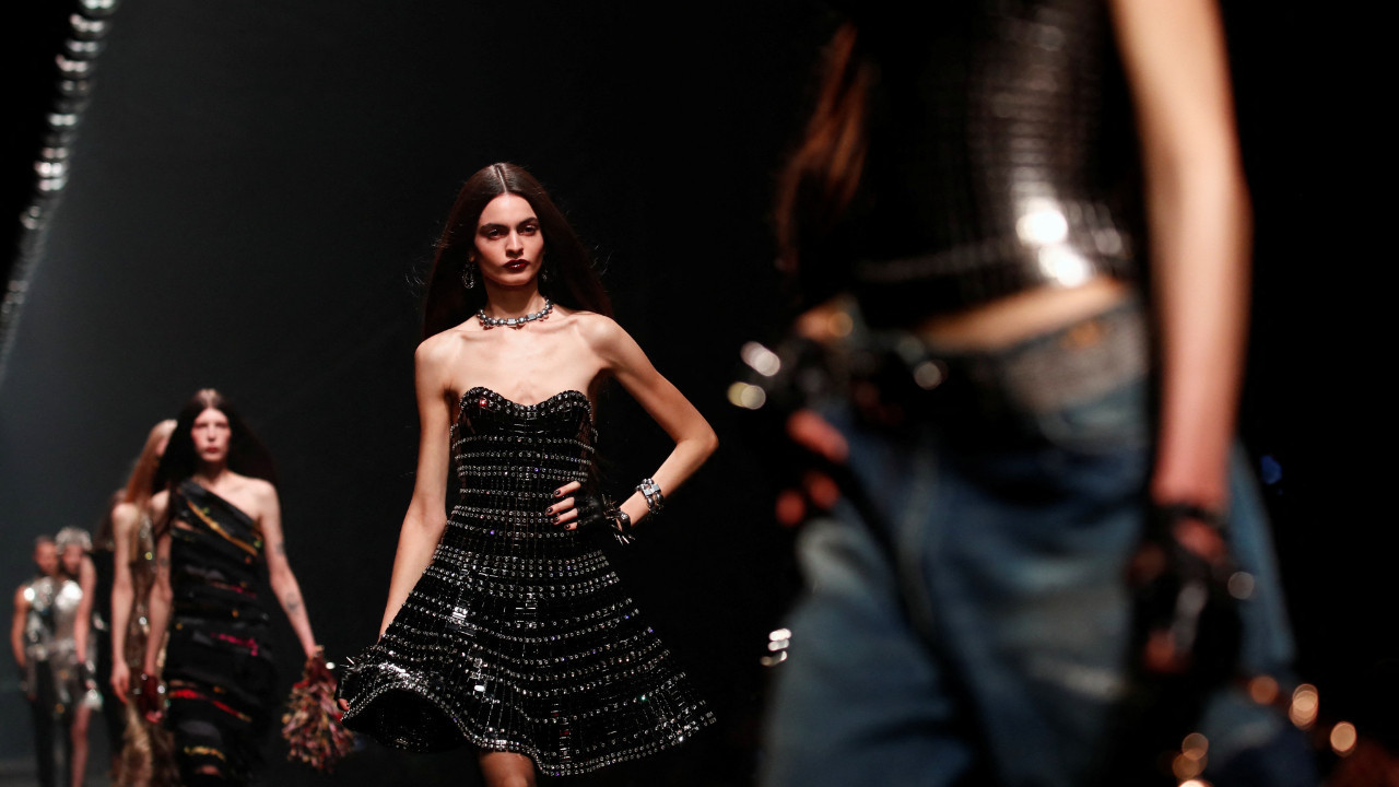 Prada, Versace'yi satın almaya hazırlanıyor