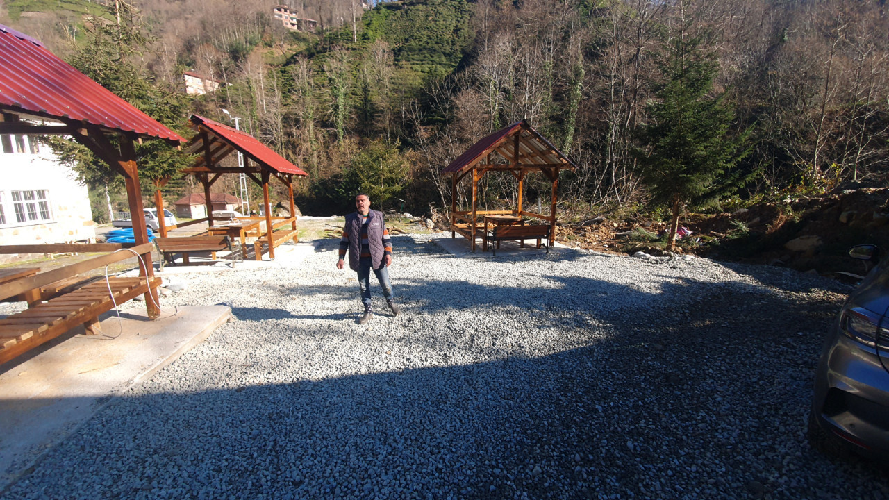 Çobanlıktan muhtarlığa: Tüm parasını köyü için harcadı