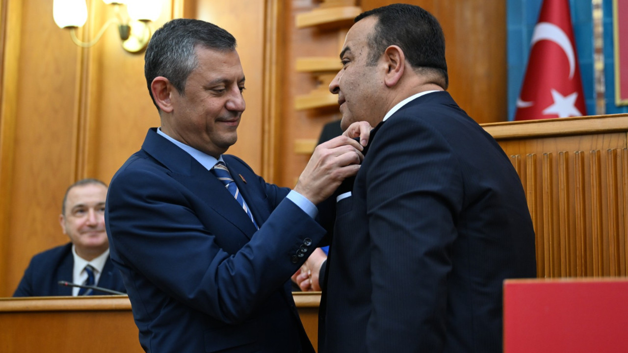 Özgür Özel'den Adnan Beker eleştirilerine yanıt