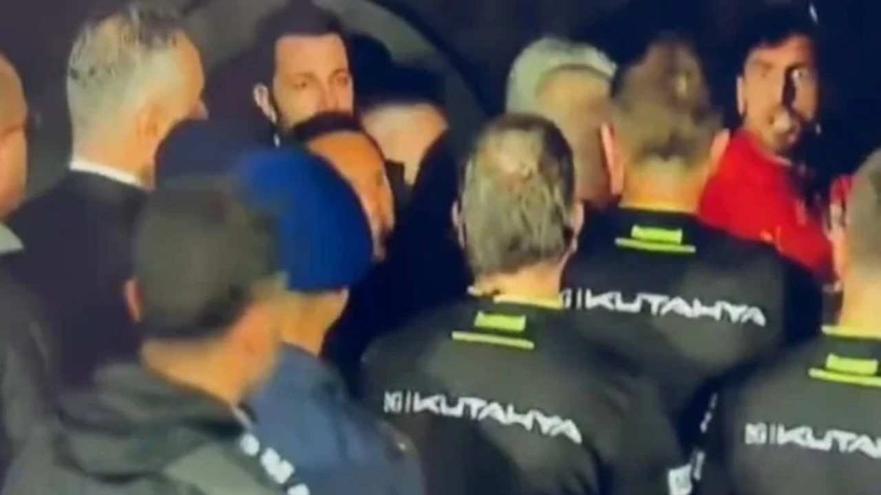 Günay Güvenç devre arasında kırmızı kart gördü