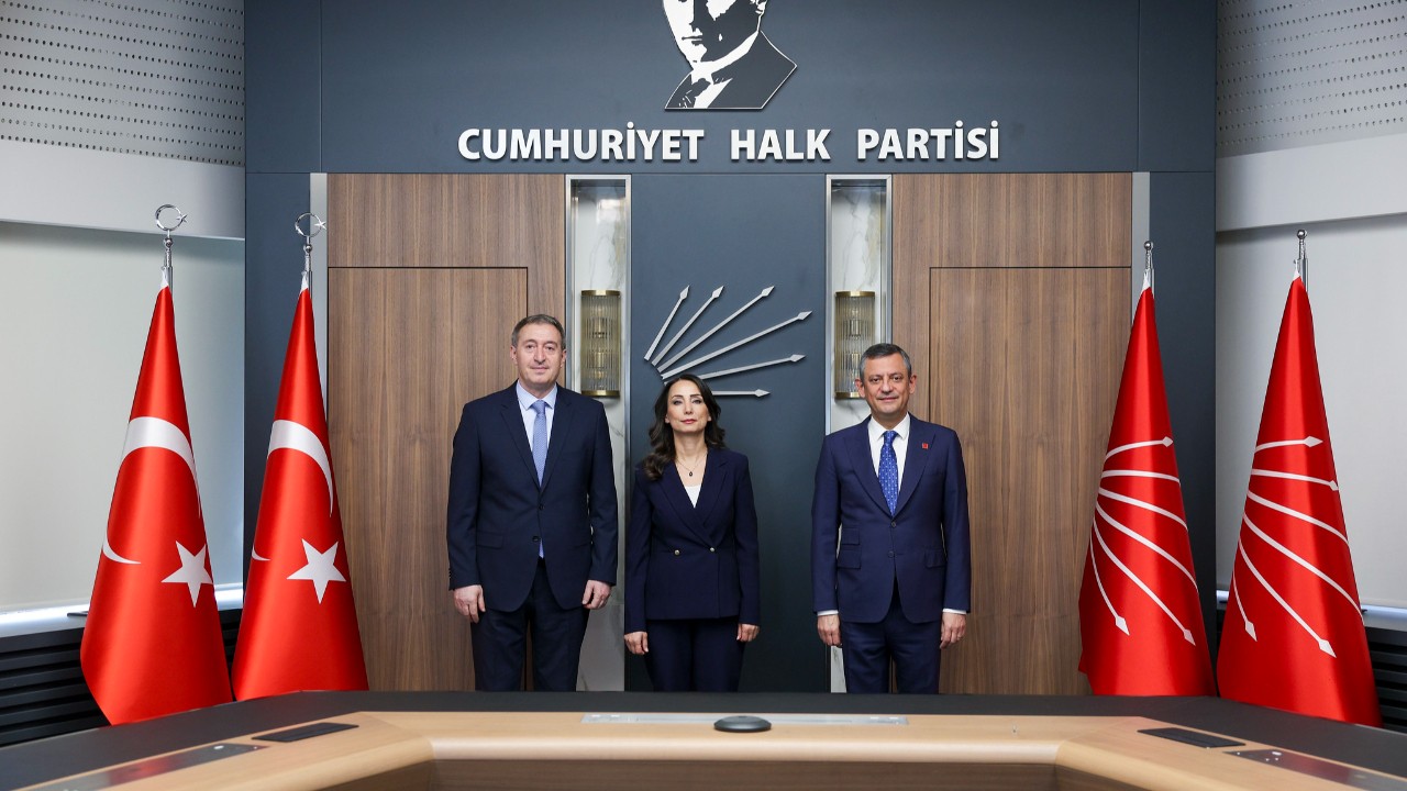 DEM Parti'yle görüşen Özgür Özel 'tarafını' açıkladı: Paket hazırlıyoruz