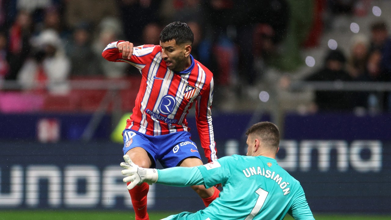 Atletico Madrid'li Angel Correa, hakeme küfrettiği için 5 maç men cezası aldı