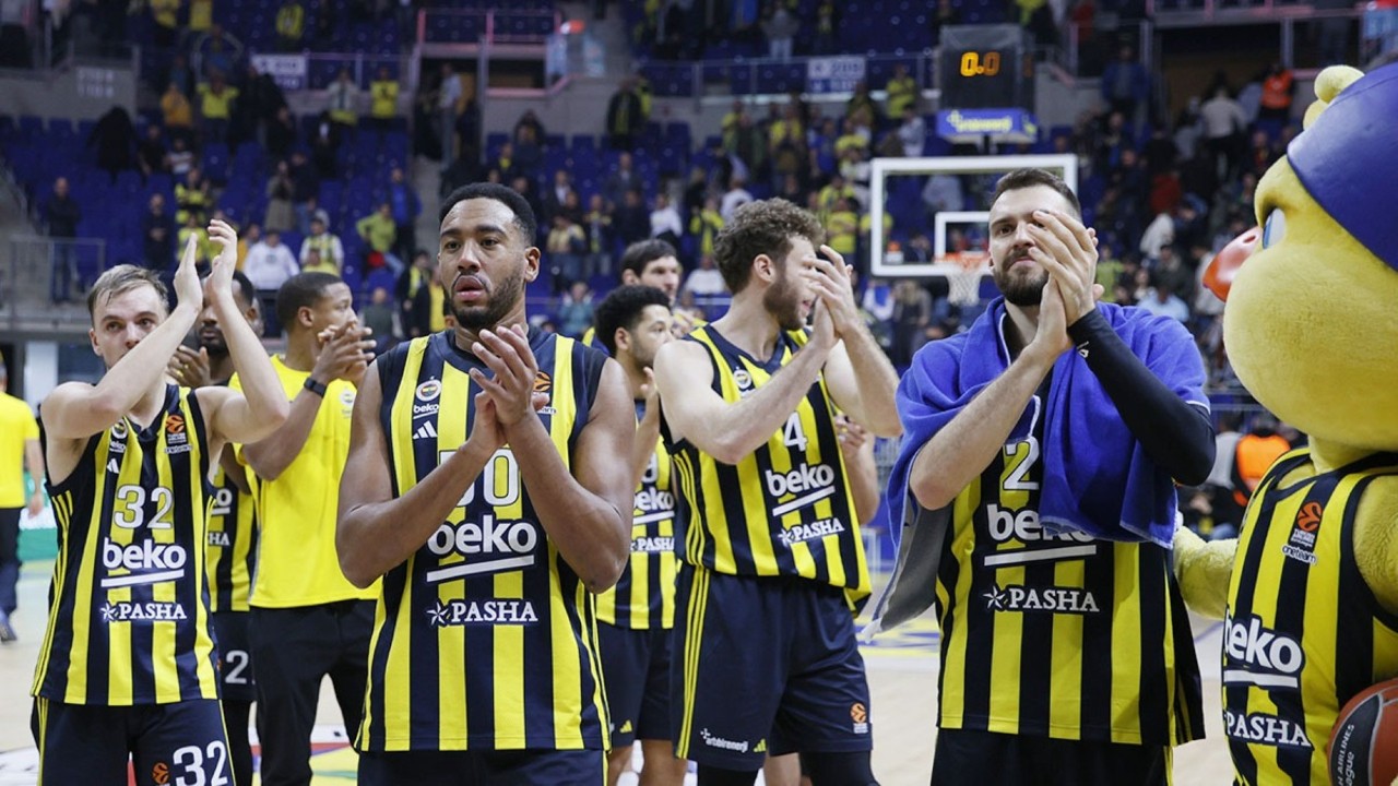 Fenerbahçe'nin rakibi, eski yıldız Nando de Colo'nun Asvel'i