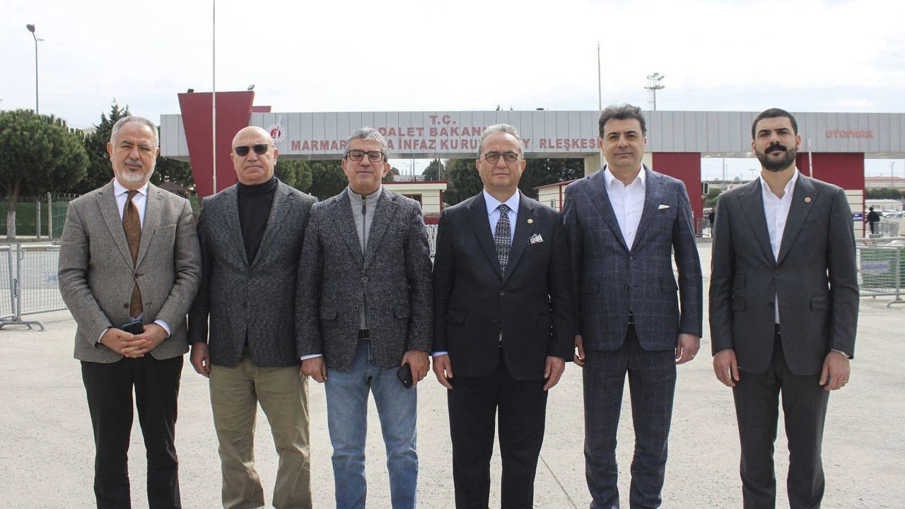 CHP'den tutuklu belediye başkanlarına ziyaret