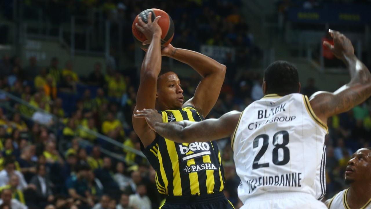 Fenerbahçe, ASVEL'i rahat geçti: Seri 3 maça çıktı