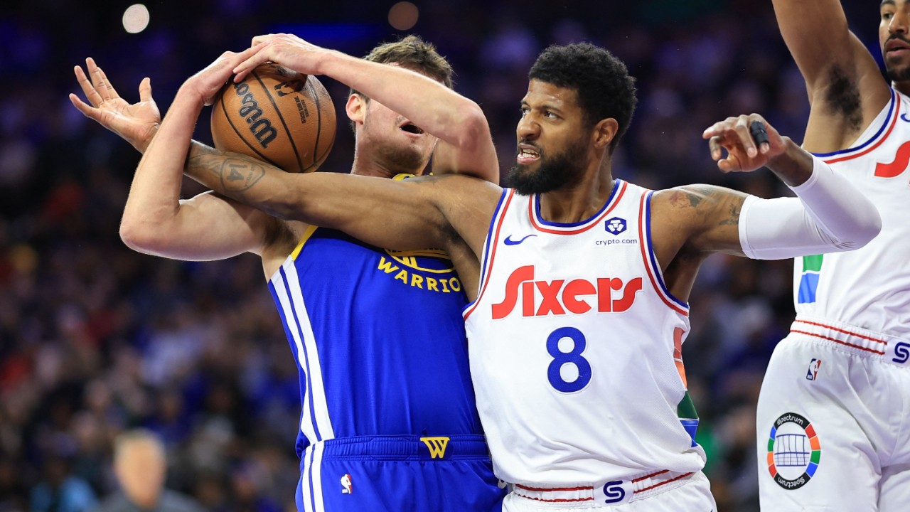 Philadelphia 76ers'ı yıkan haber: Paul George sezonu kapattı