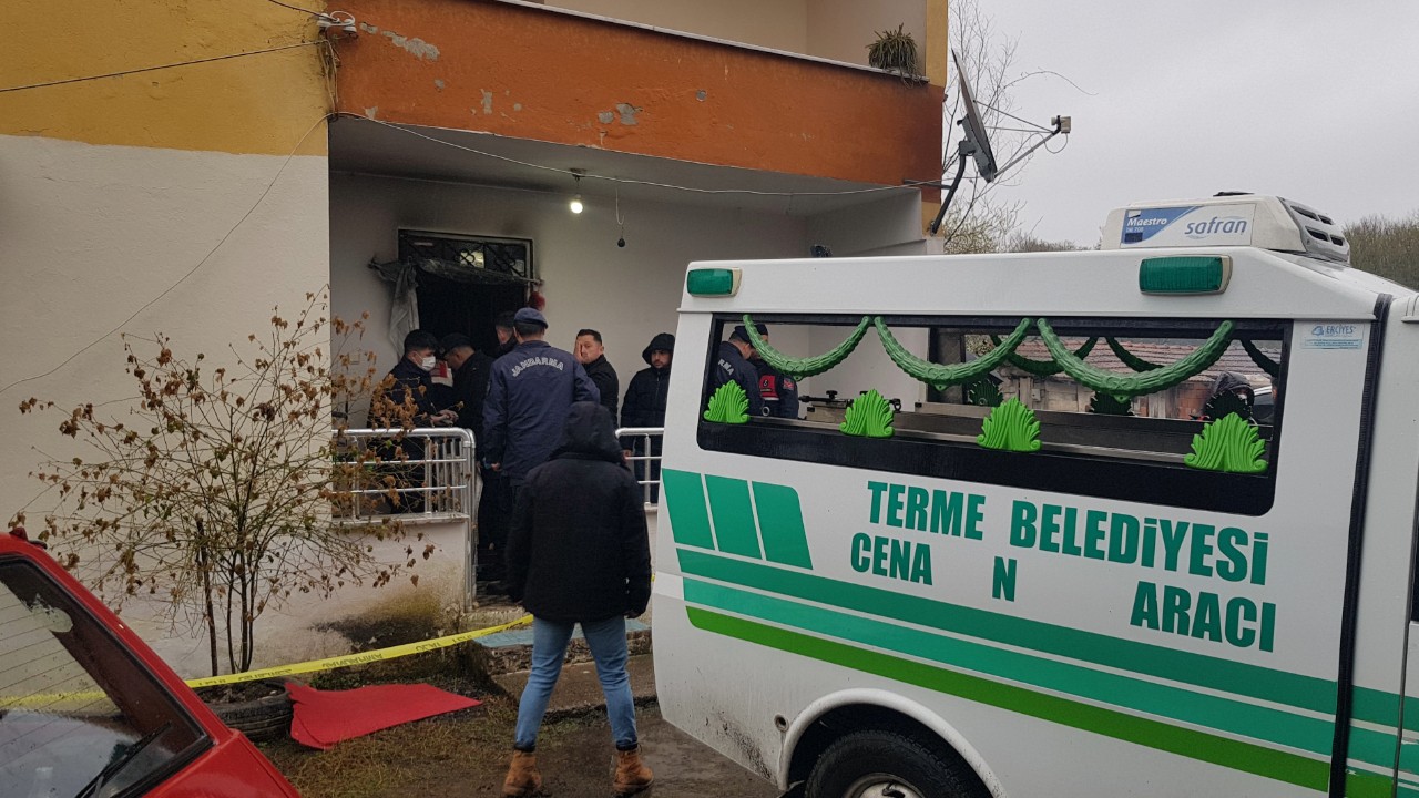 Kan donduran soygun: Önce boğazını kestiler, sonra ateşe verdiler