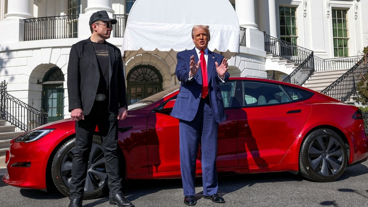 Yeni model Tesla'yı kurtaramadı: Satışlar sert düştü