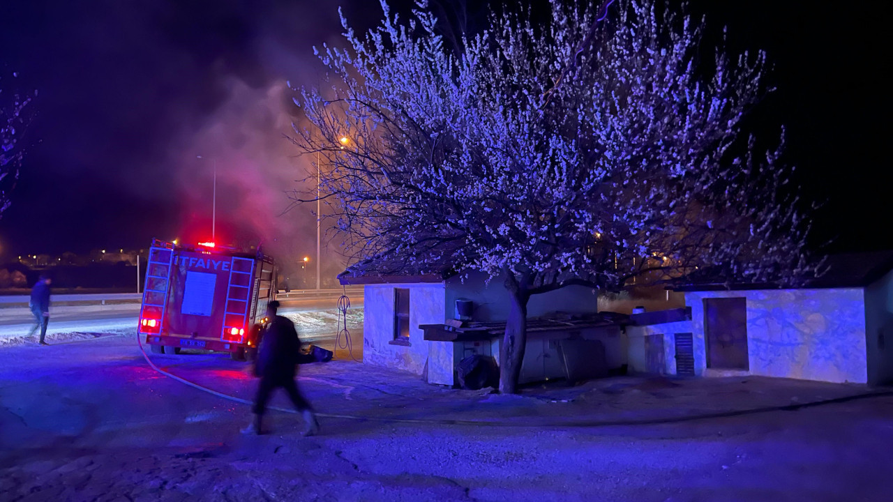 Dinlenme tesisinde korkutan yangın