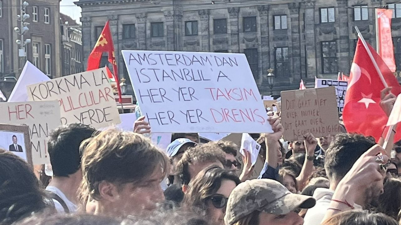 Avrupa'da İmamoğlu protestoları