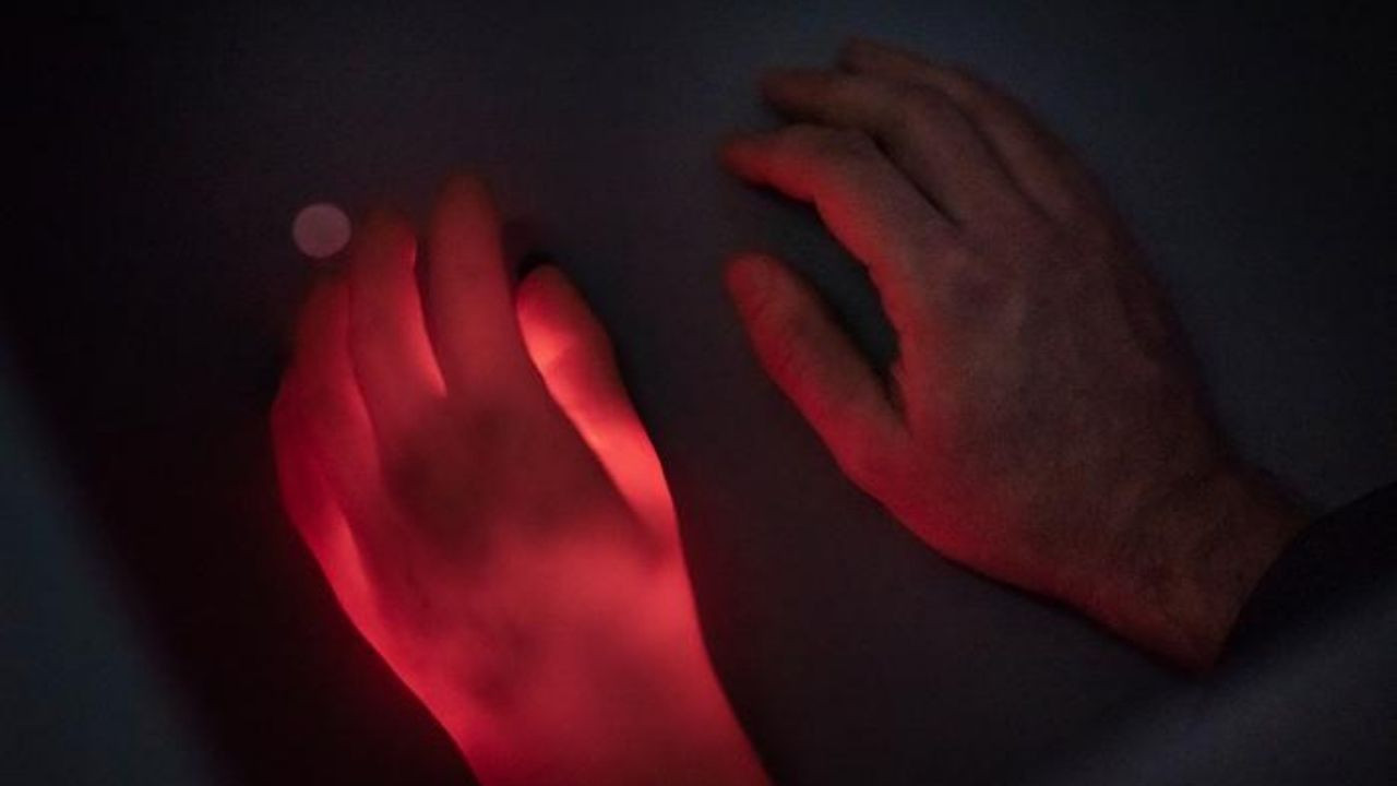 Araştırma: 'Sahte el' illüzyonu, acıyı daha az hissetmeyi sağlıyor