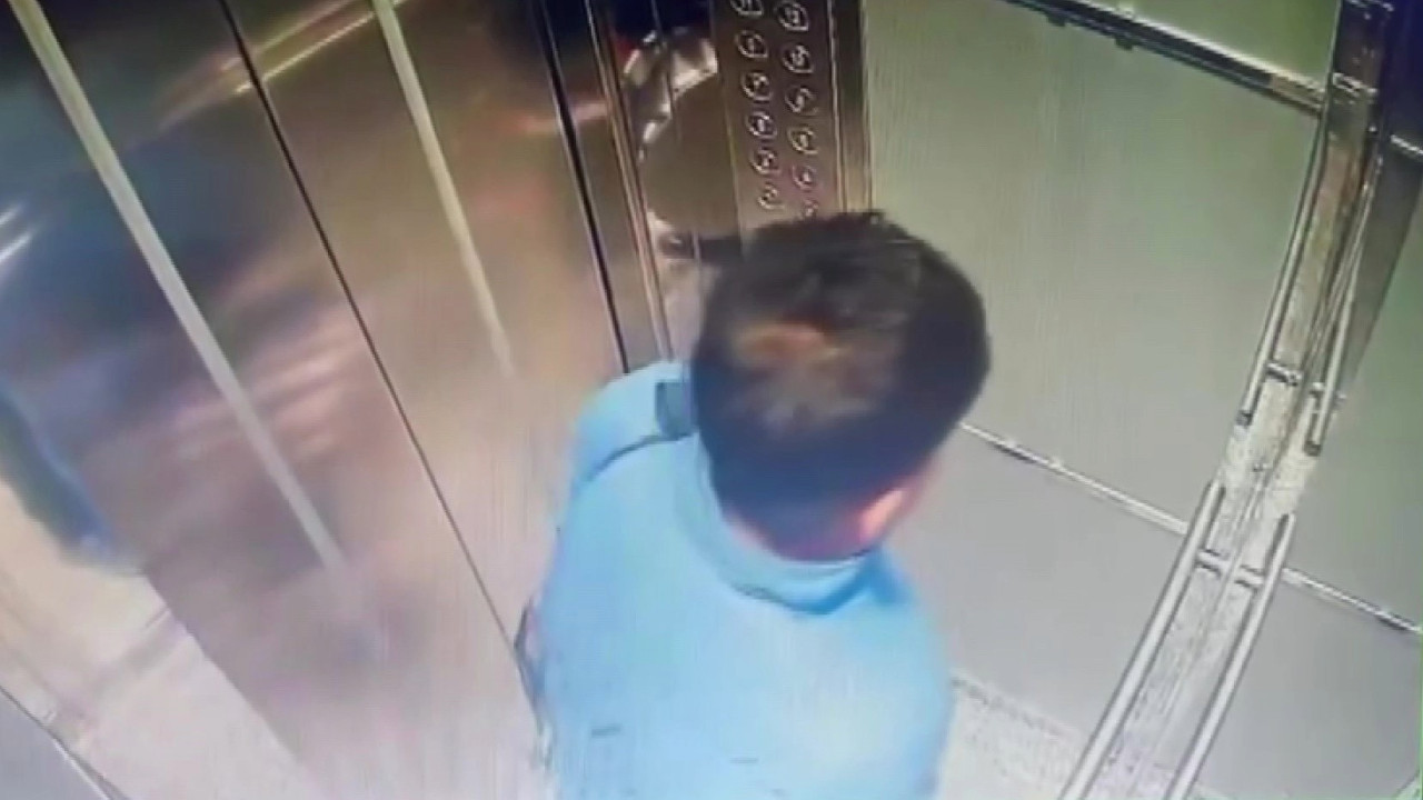 Davulcudan asansörde iğrenç hareket! Kameralar kaydetti