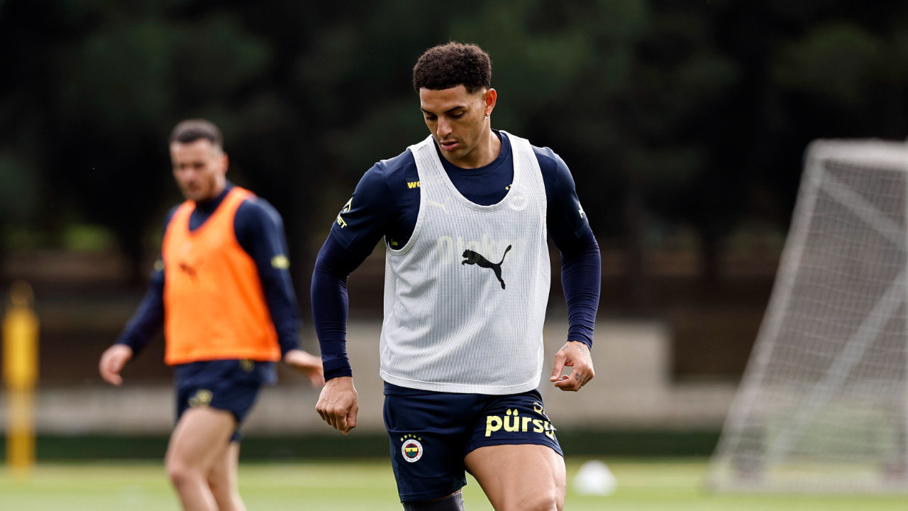 Diego Carlos geri döndü