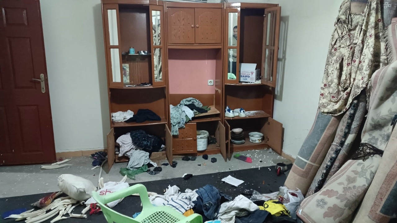 Ölen kadının evini soydular