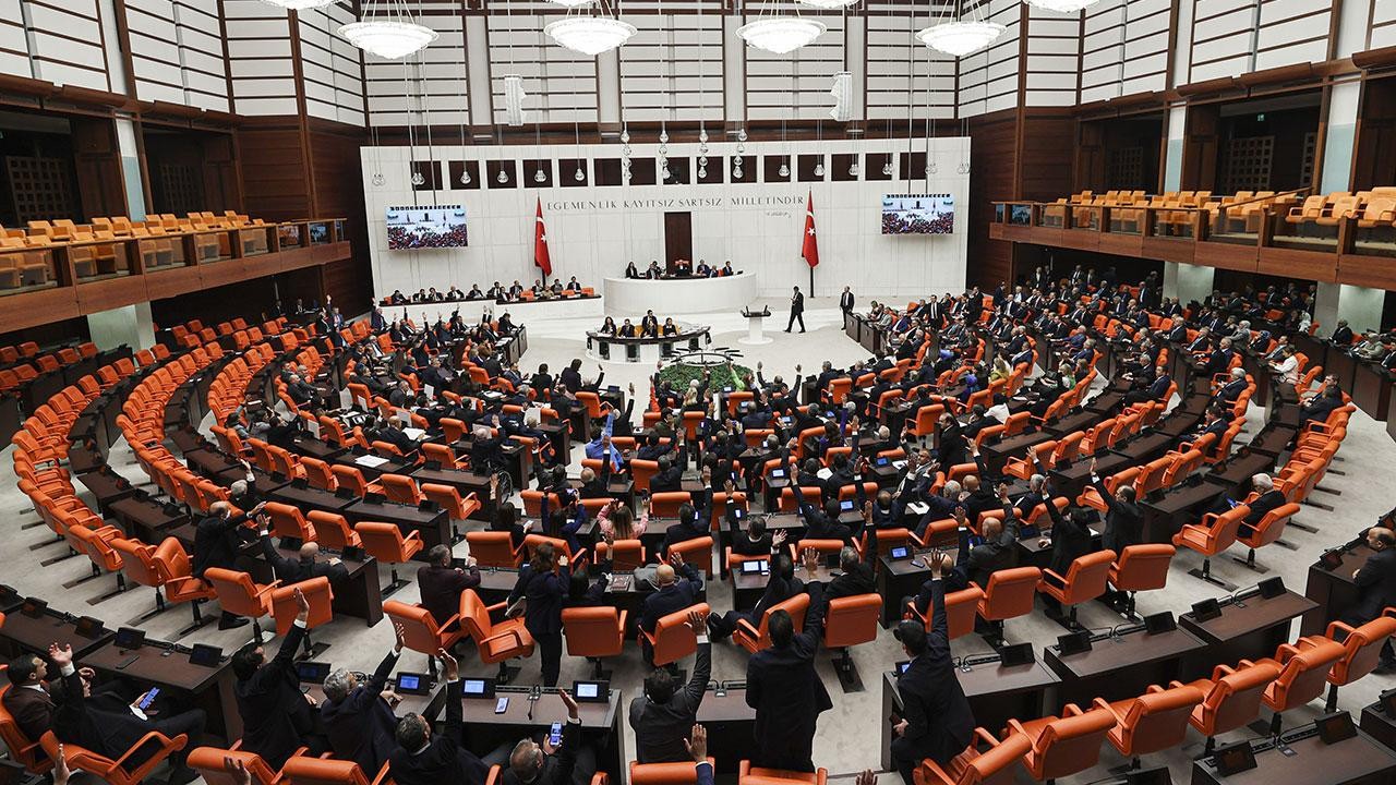 İYİ Parti'nin 'protestolardaki hak ihlalleri araştırılsın' önerisi reddedildi