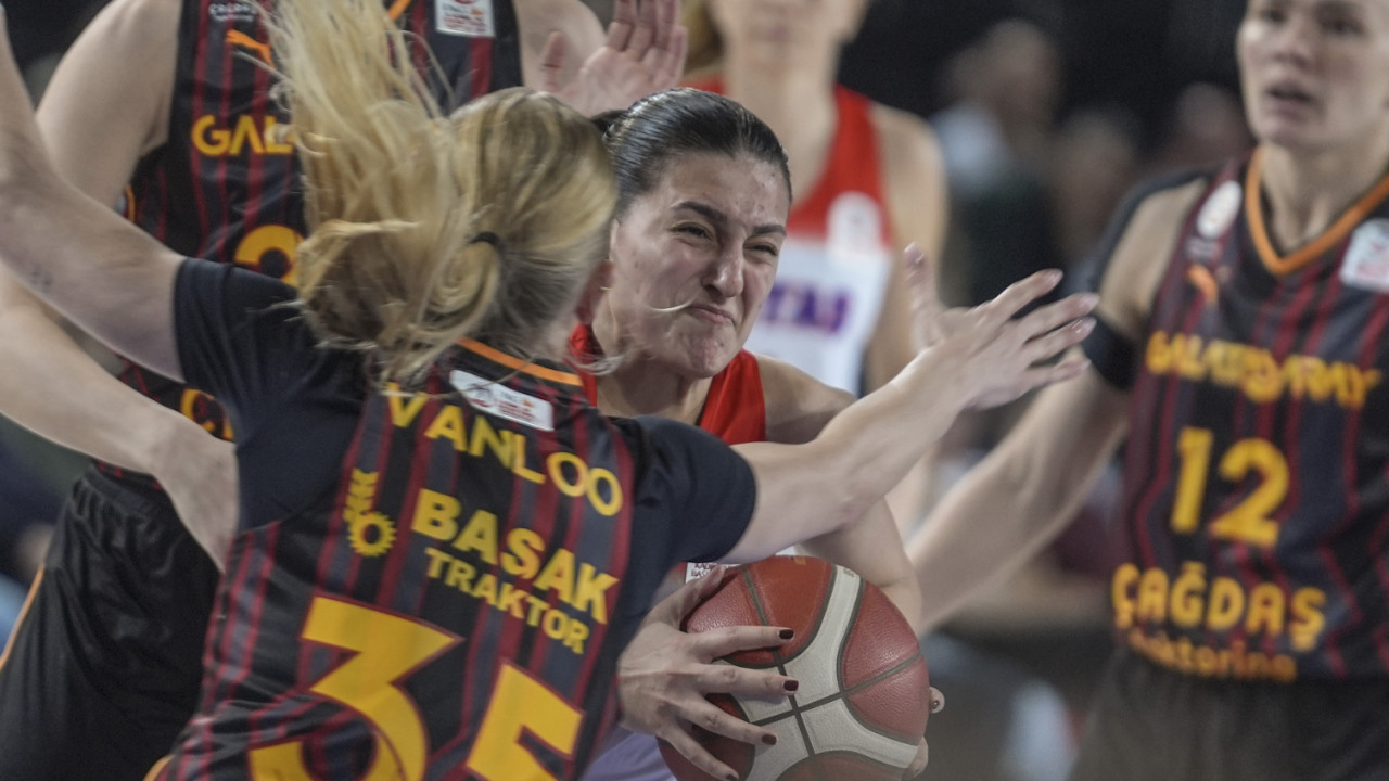 Galatasaray'dan BOTAŞ 14 sayı fark: Yarı final kilidi aç