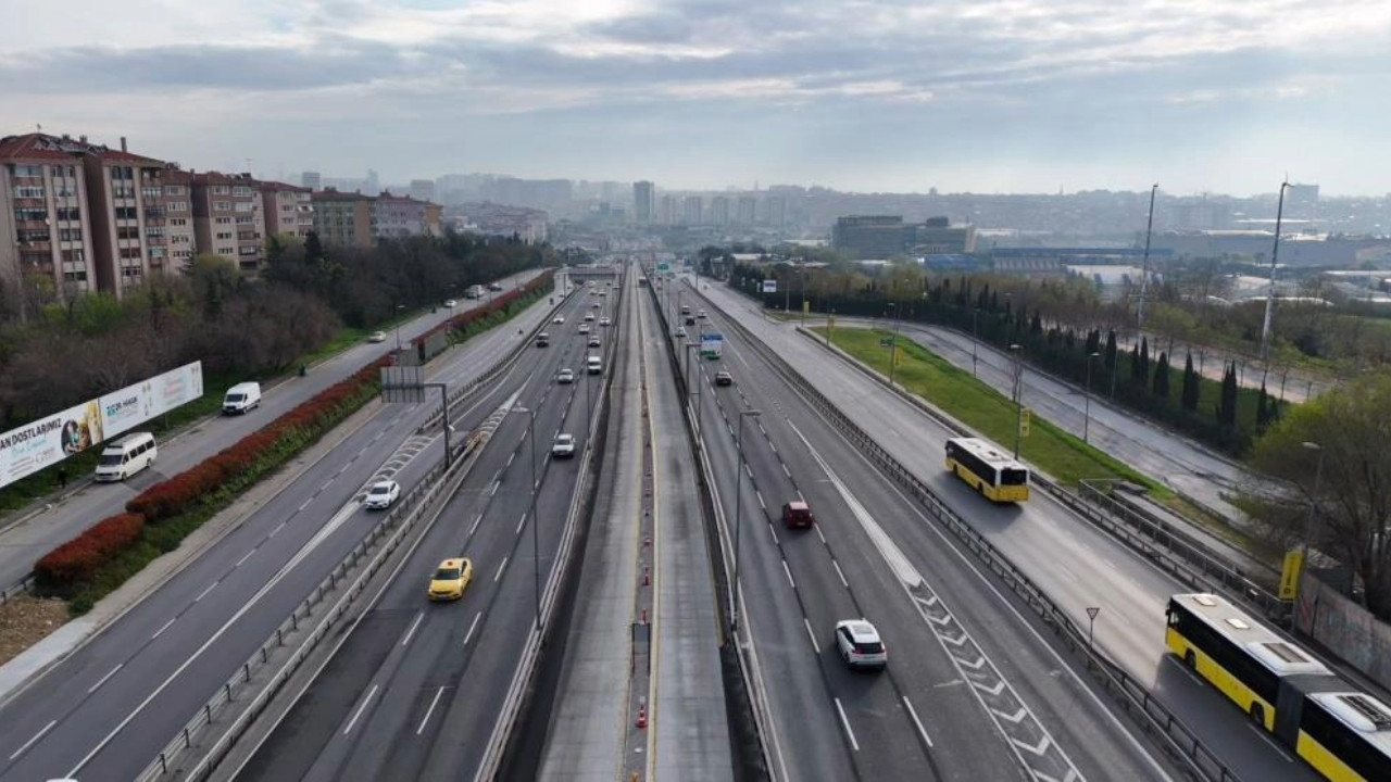 İstanbul'da trafik haritası yeşillendi: Yollar bomboş