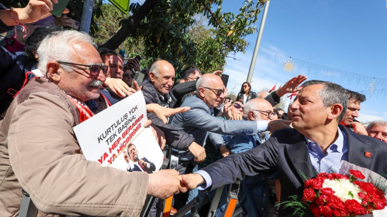 Özgür Özel: Ekrem Başkan küçücük bir hücrede tutuluyor ama...