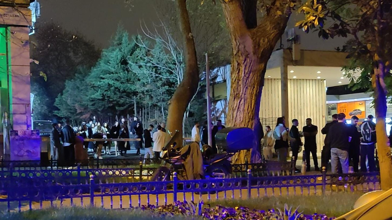 Eğlence mekanında silahlar konuştu: 2 yaralı