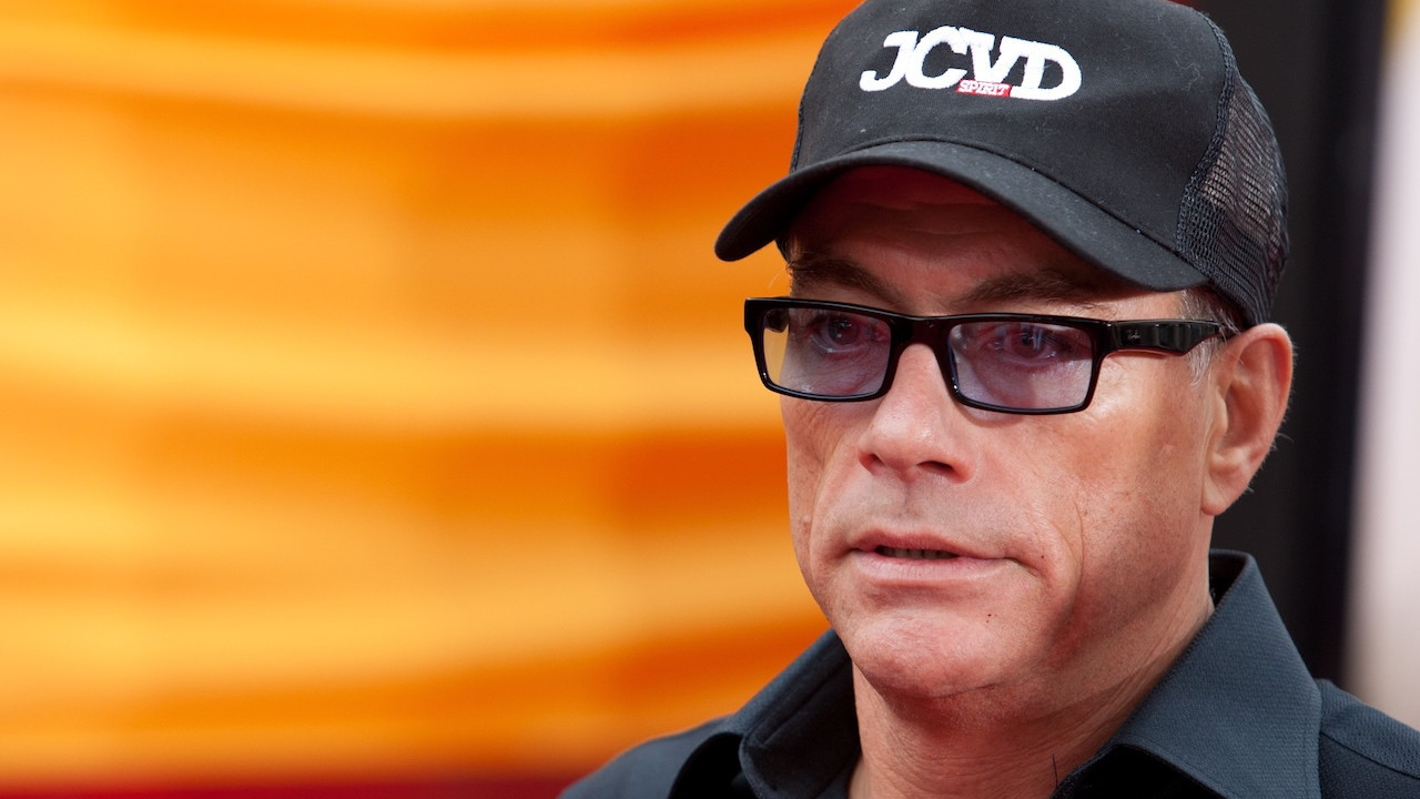 Ünlü oyuncuya 5 kadınla fuhuş suçlaması