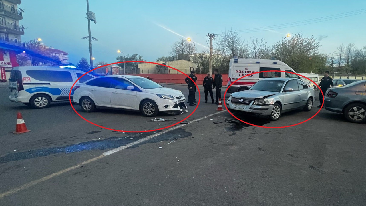 Evli sevgilisini eşiyle görünce trafikte terör estirdi