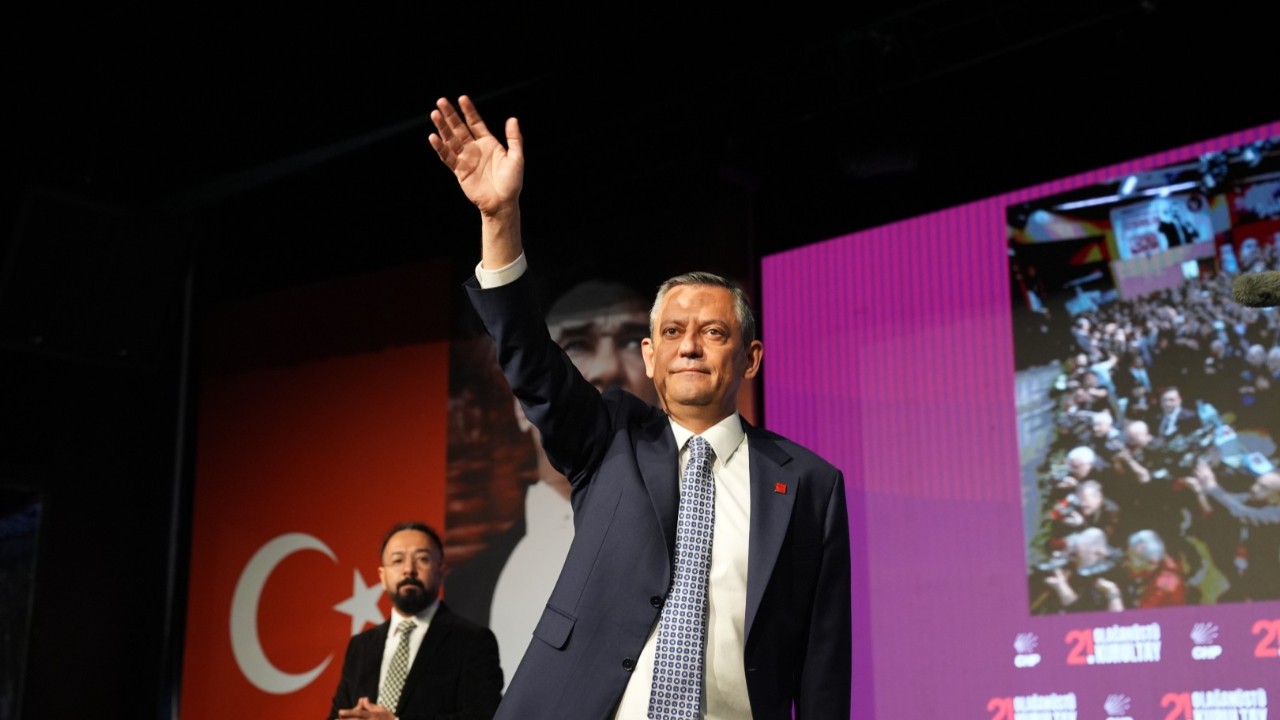 Kurultay sonrası miting