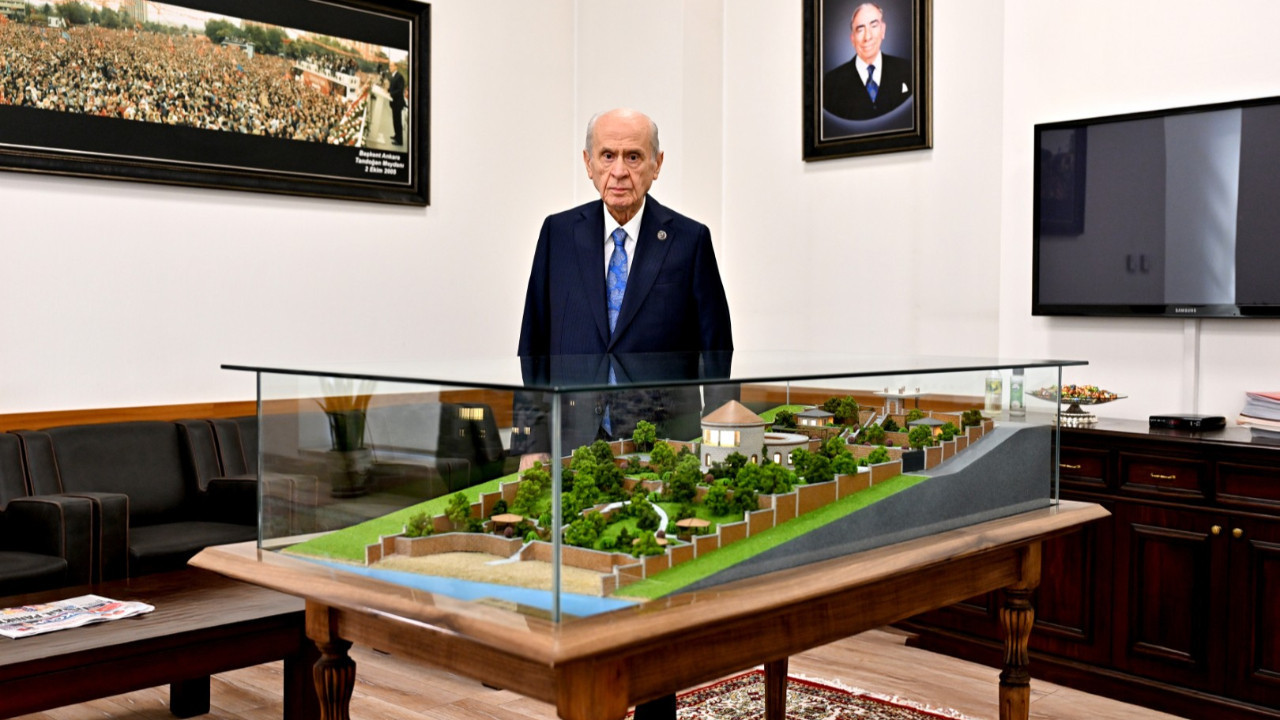 Grup toplantısı yapılmamıştı: Bahçeli, Devlet Bey Konağı'nı inceledi
