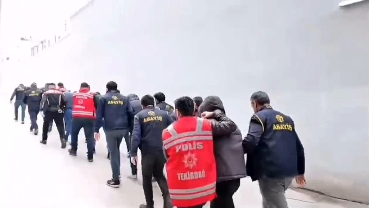 Kablo çalan suç örgütü: Silahla depoları bastılar