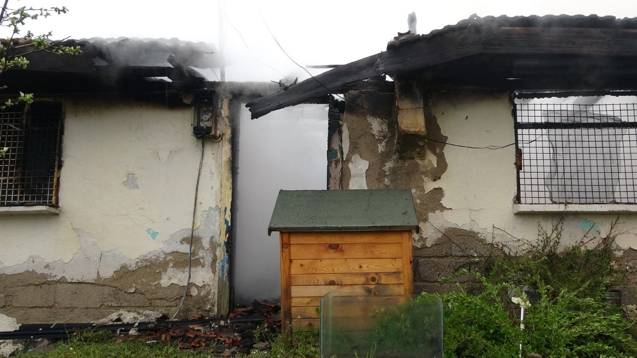 Alevlere teslim olan evde cansız bedeni bulundu