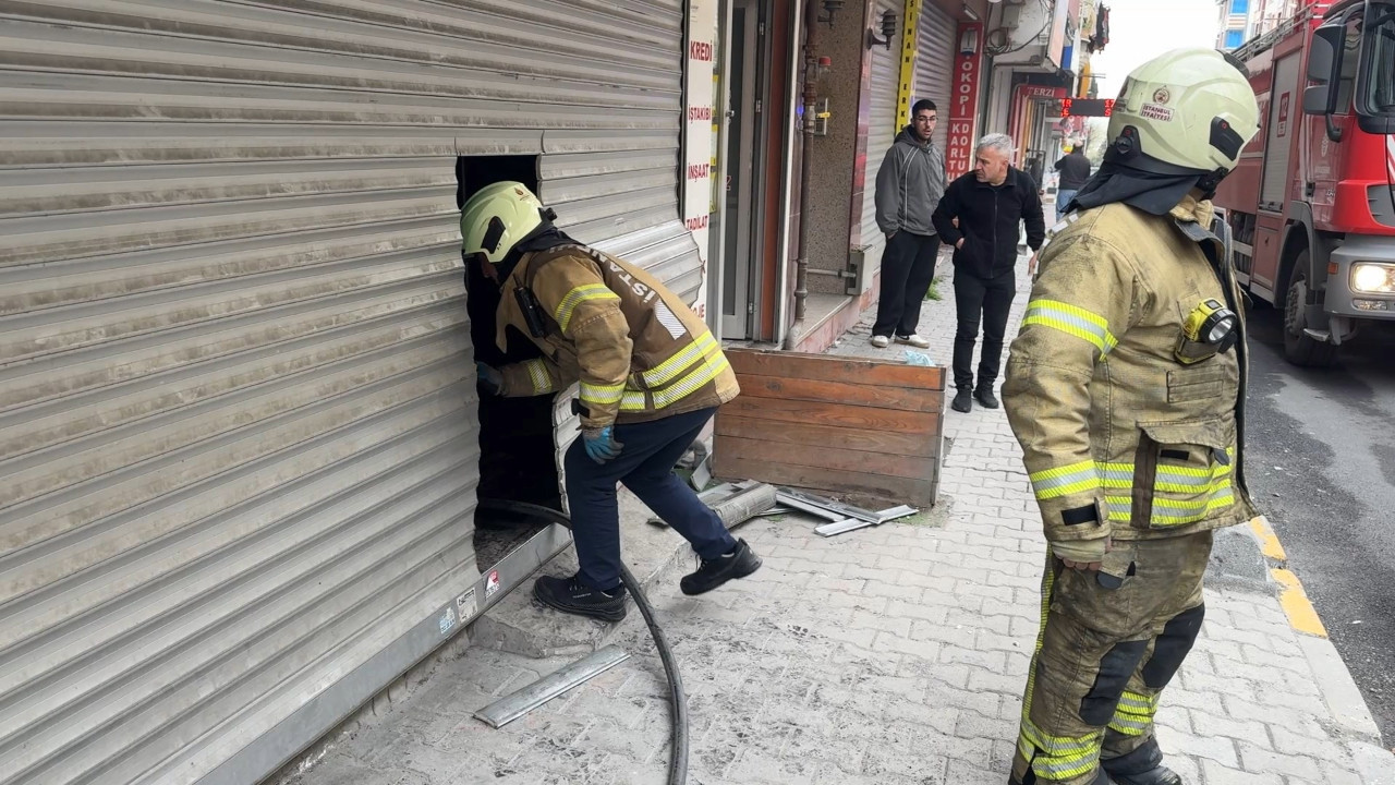 Yangında mahsur kalan işçileri vatandaşlar kurtardı