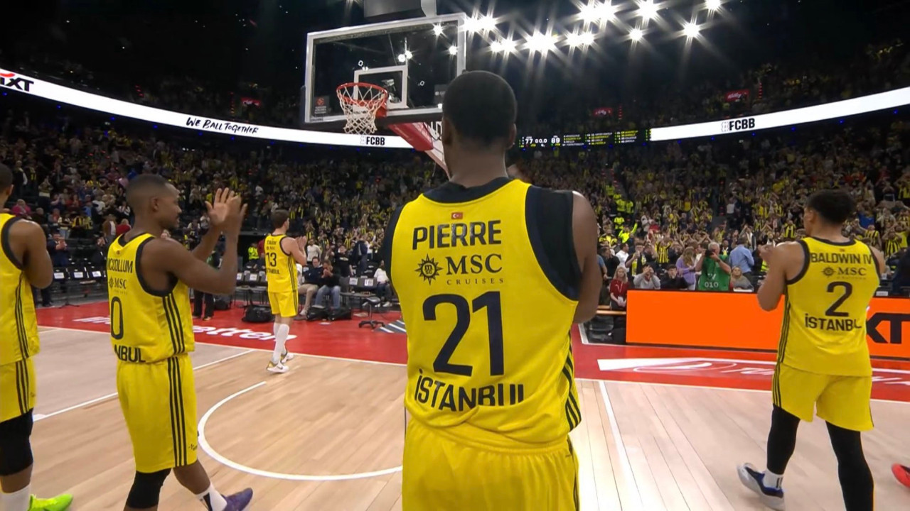 Bayern'i deviren Fenerbahçe Beko sezonu ikinci bitirdi