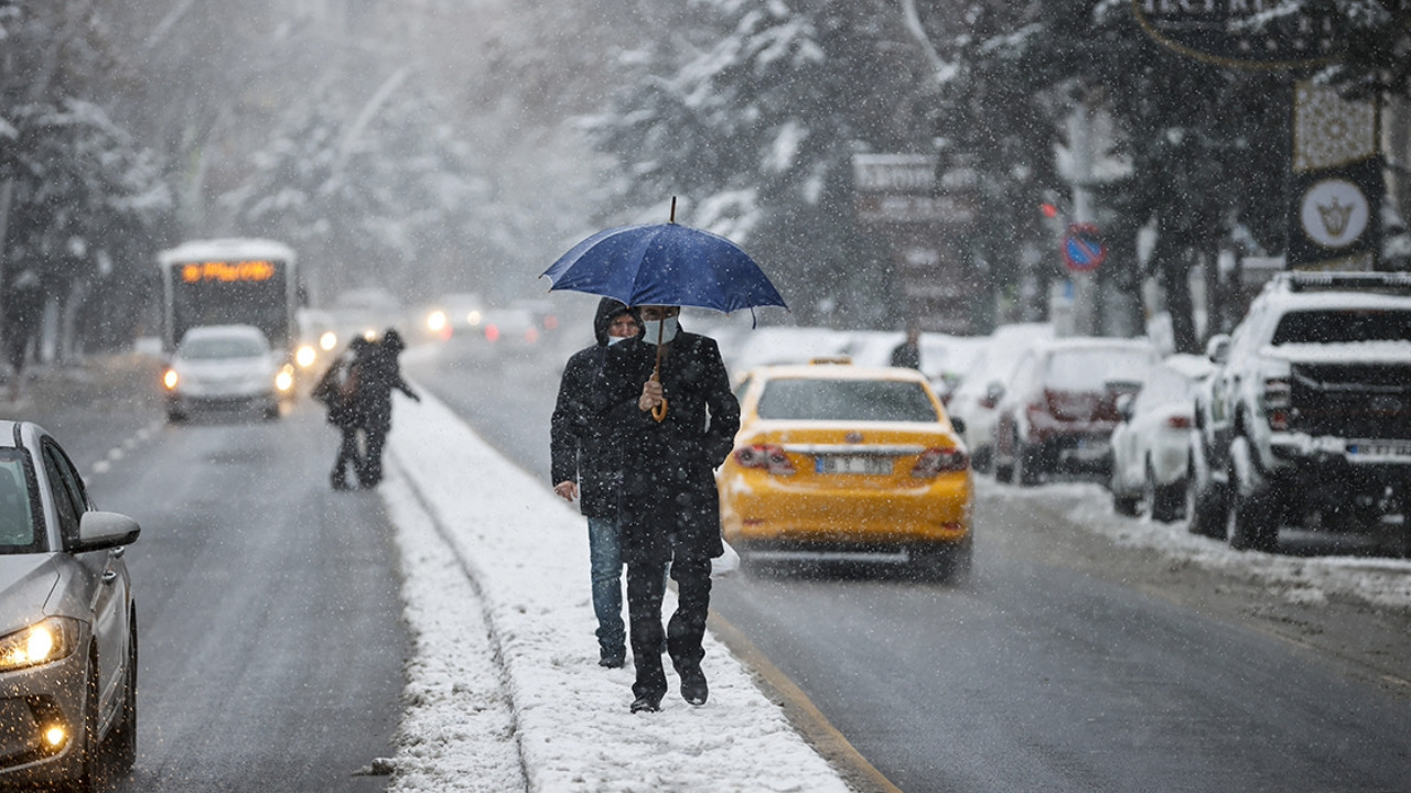 Beklenen kar için 'kışın bile bu kadar yağmadı' deniyordu: Ankara alarmda