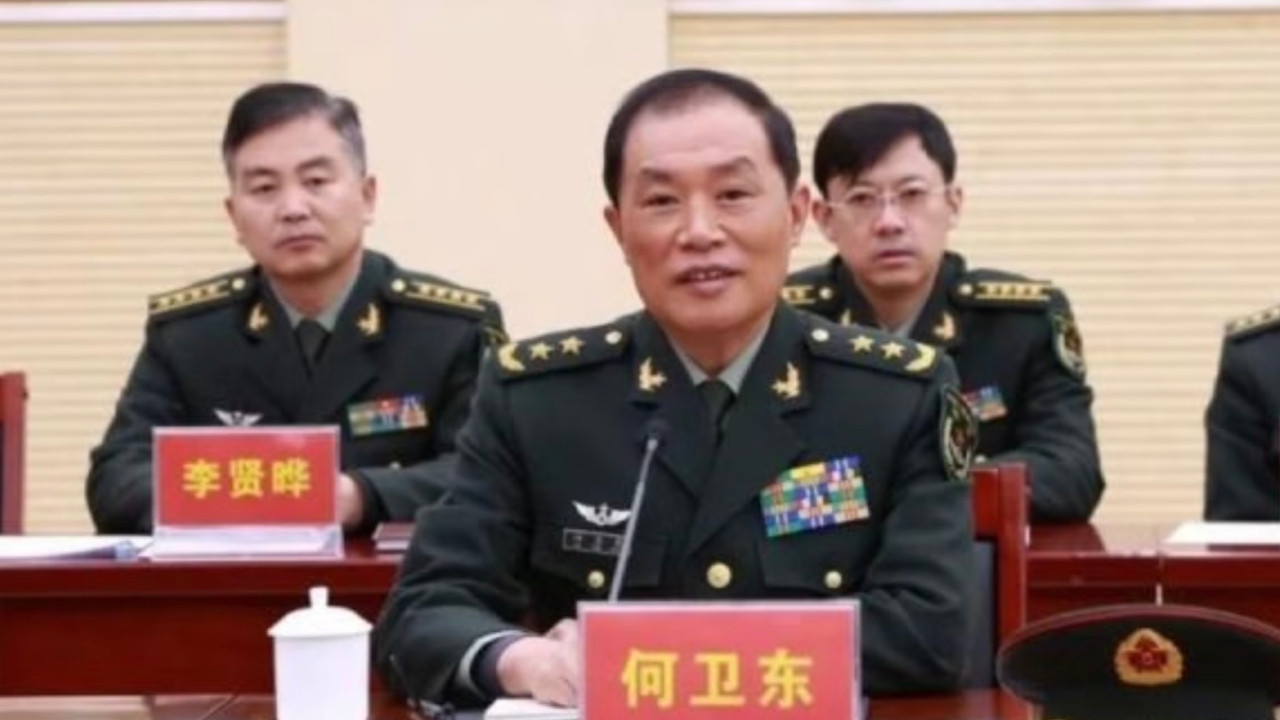 Çin ordusunda şok: İki numarayı görevden aldılar