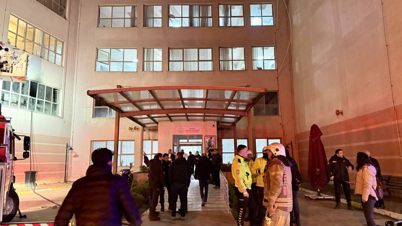 Huzurevi yangınında dört kişi entübe