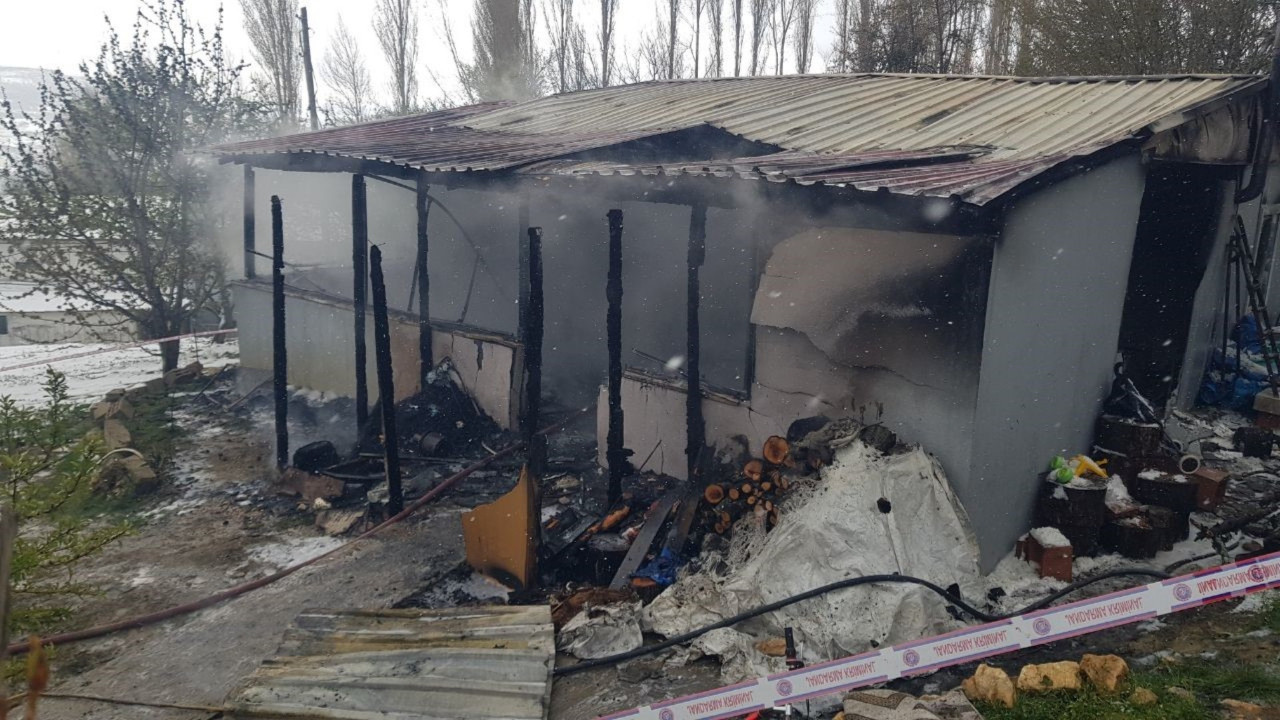 Sakarya'da korkunç yangın: İki çocuk öldü