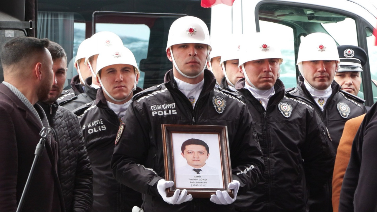 Kazada şehit olan polis memuru son yolculuğuna uğurlandı