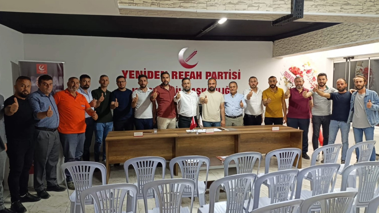 Yeniden Refah'ta toplu istifa