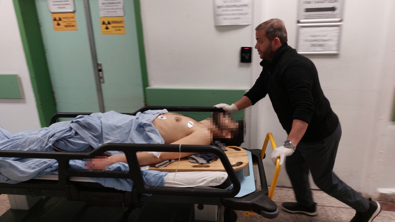 Bıçaklandı, otomobiline binip kaçtı, bu sefer de kaza yaptı