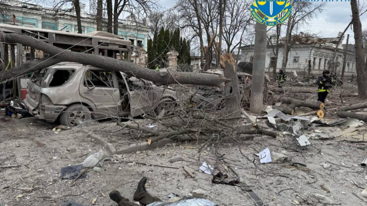 Rusya'nın balistik füze saldırısında 32 ölü