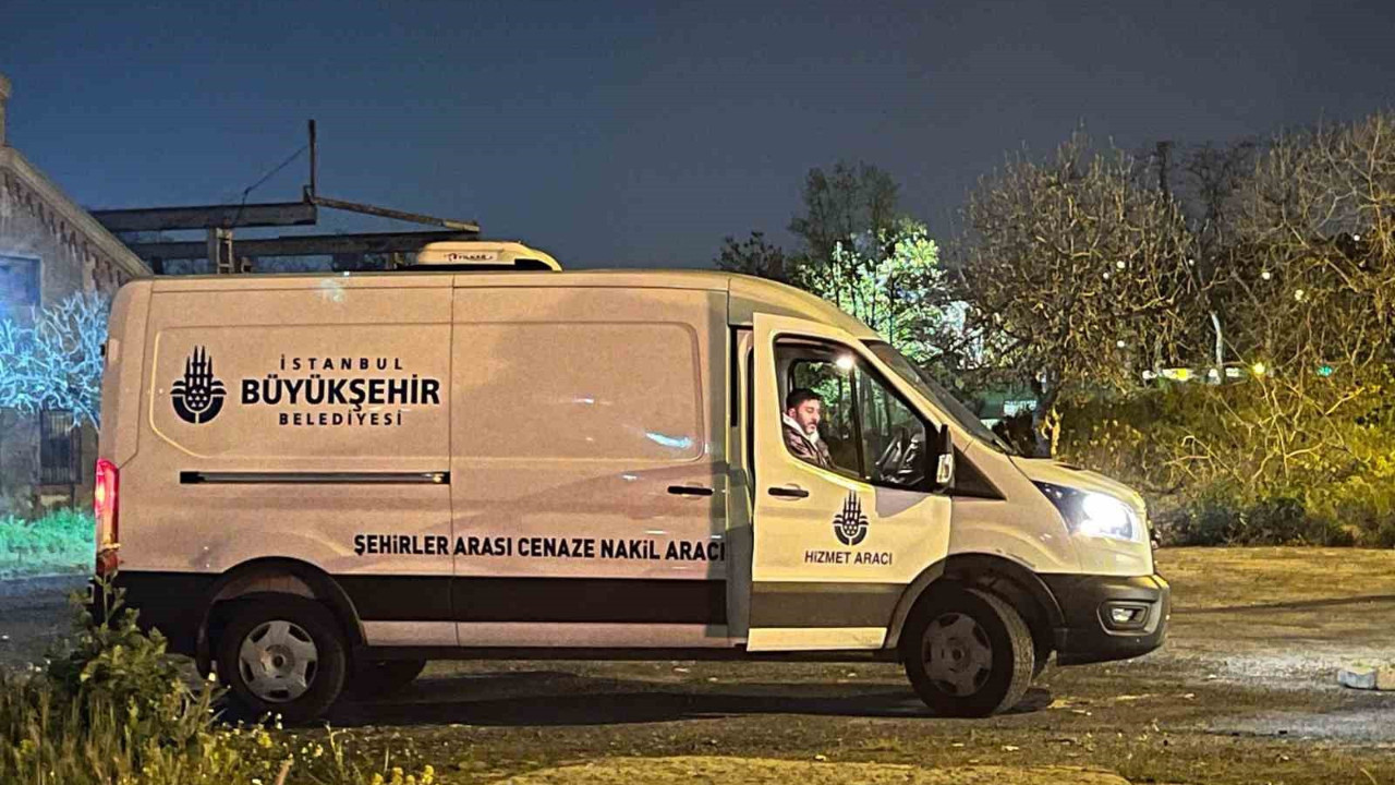 Boş arazide çürümüş erkek cesedi bulundu