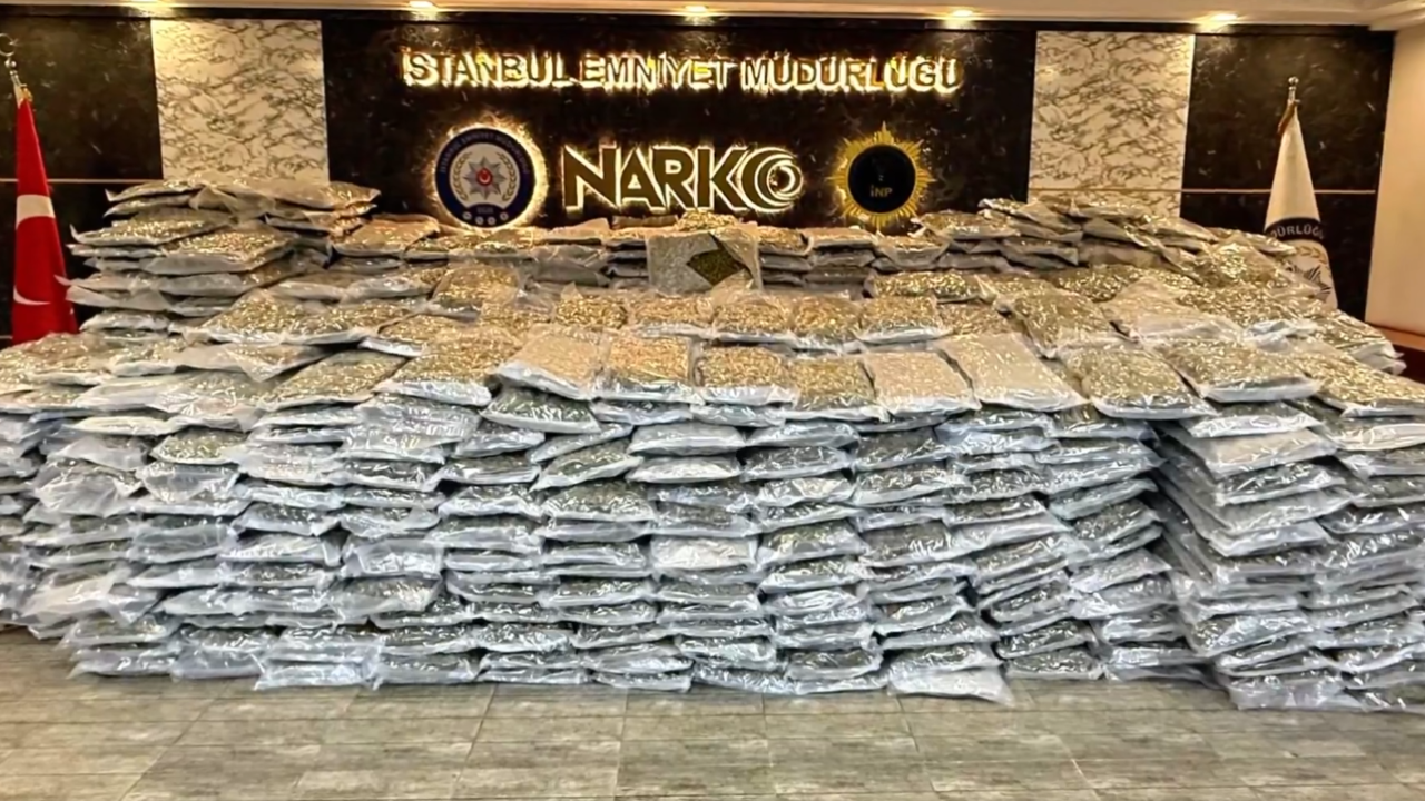 İstanbul'da yüzlerce kilo uyuşturucu yakalandı
