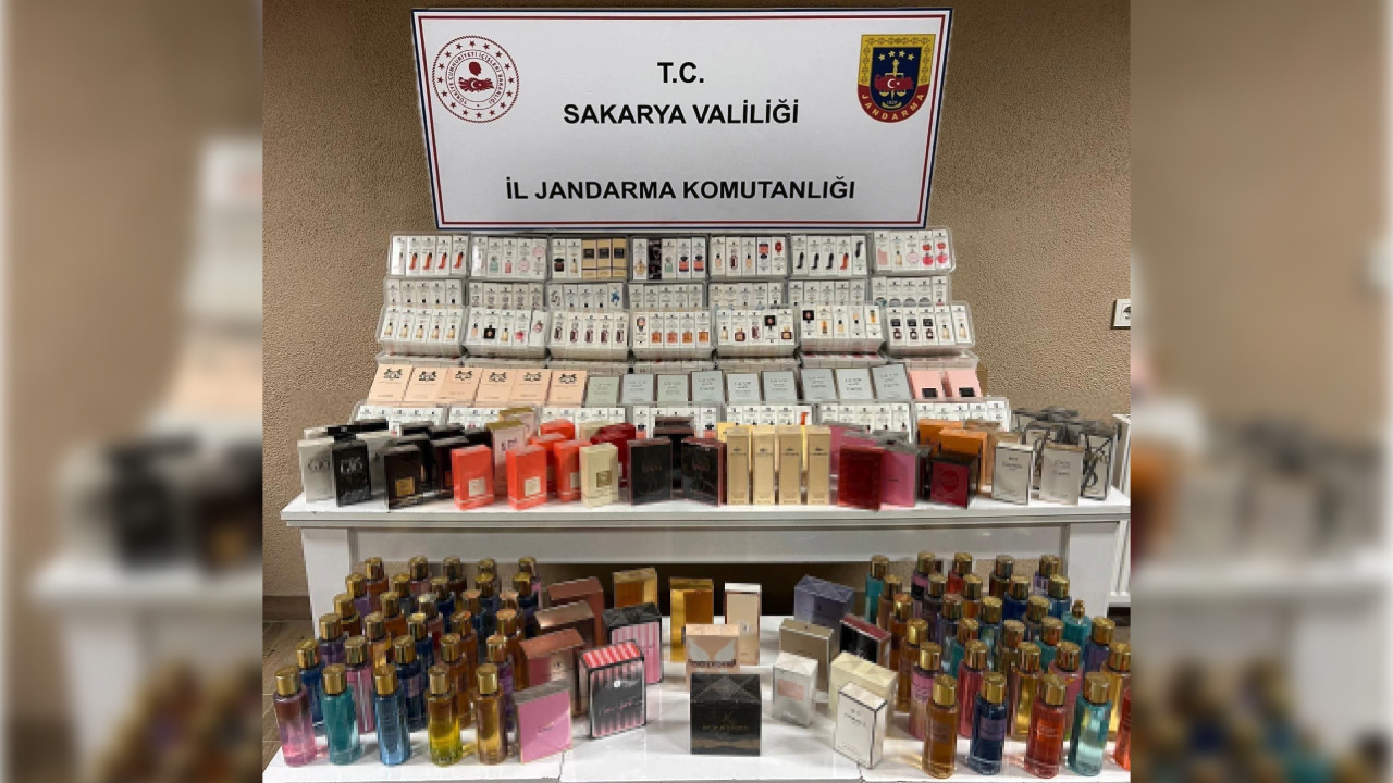 Minibüsten 1,5 milyon TL değerinde kaçak parfüm çıktı