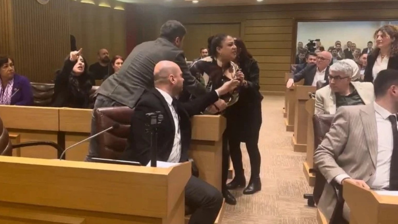 Belediye, kadın meclis üyesine hakareti savundu