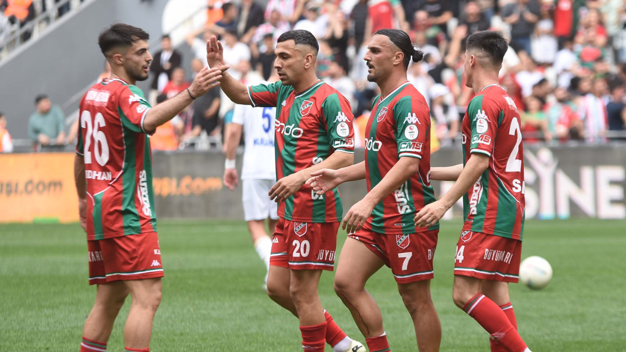 Bursaspor şampiyon oldu: Karşıyaka'ya 10 futbolcudan ihtar geldi