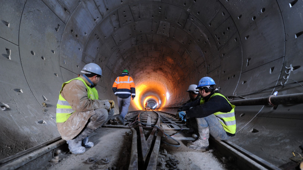 Ücretli çalışan sayısındaki düşüş beşinci ayında