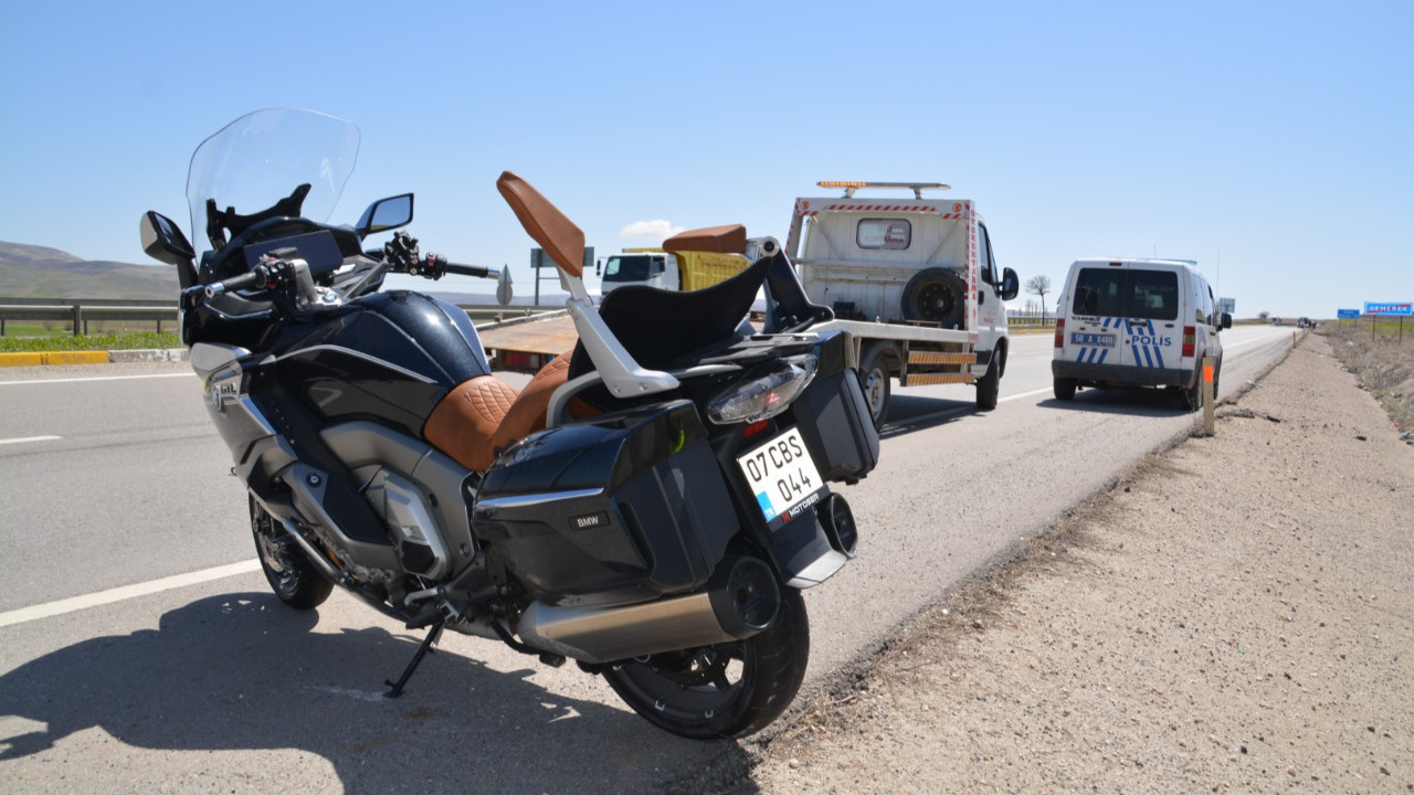 Yeni aldığı motosikletini ölüme sürdü