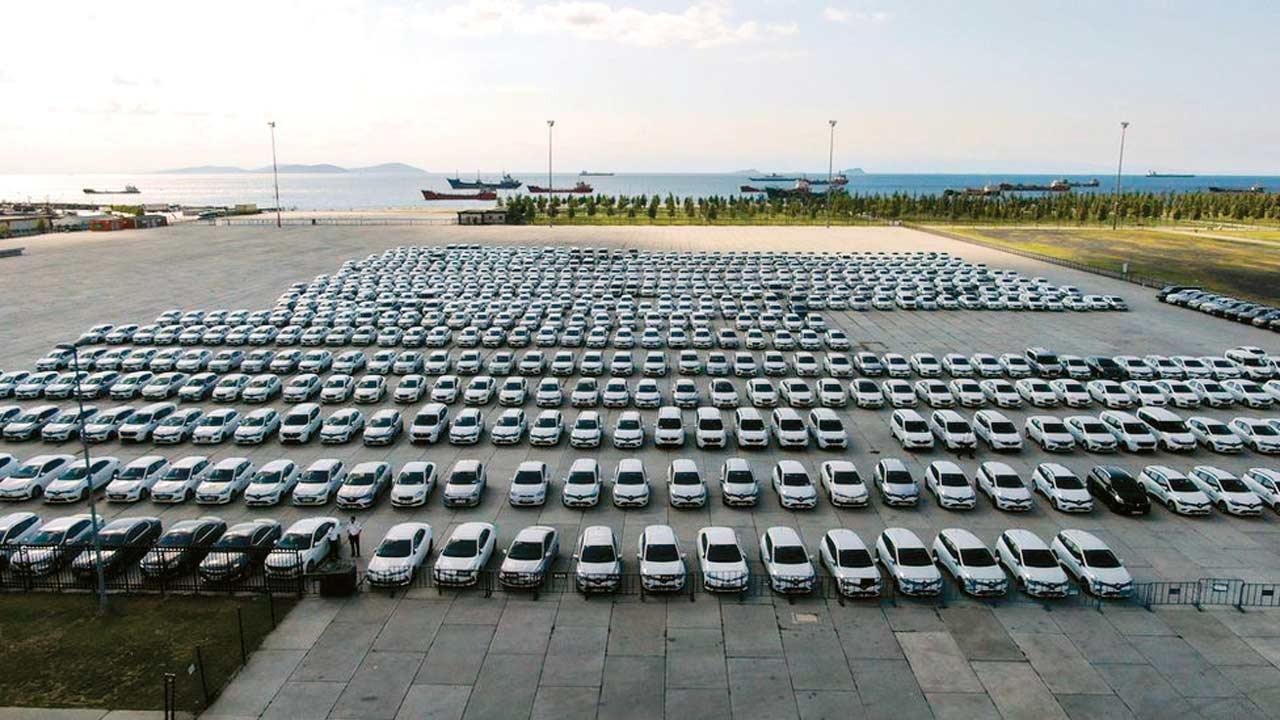 AKP’nin araç saltanatı dosyası kapatıldı