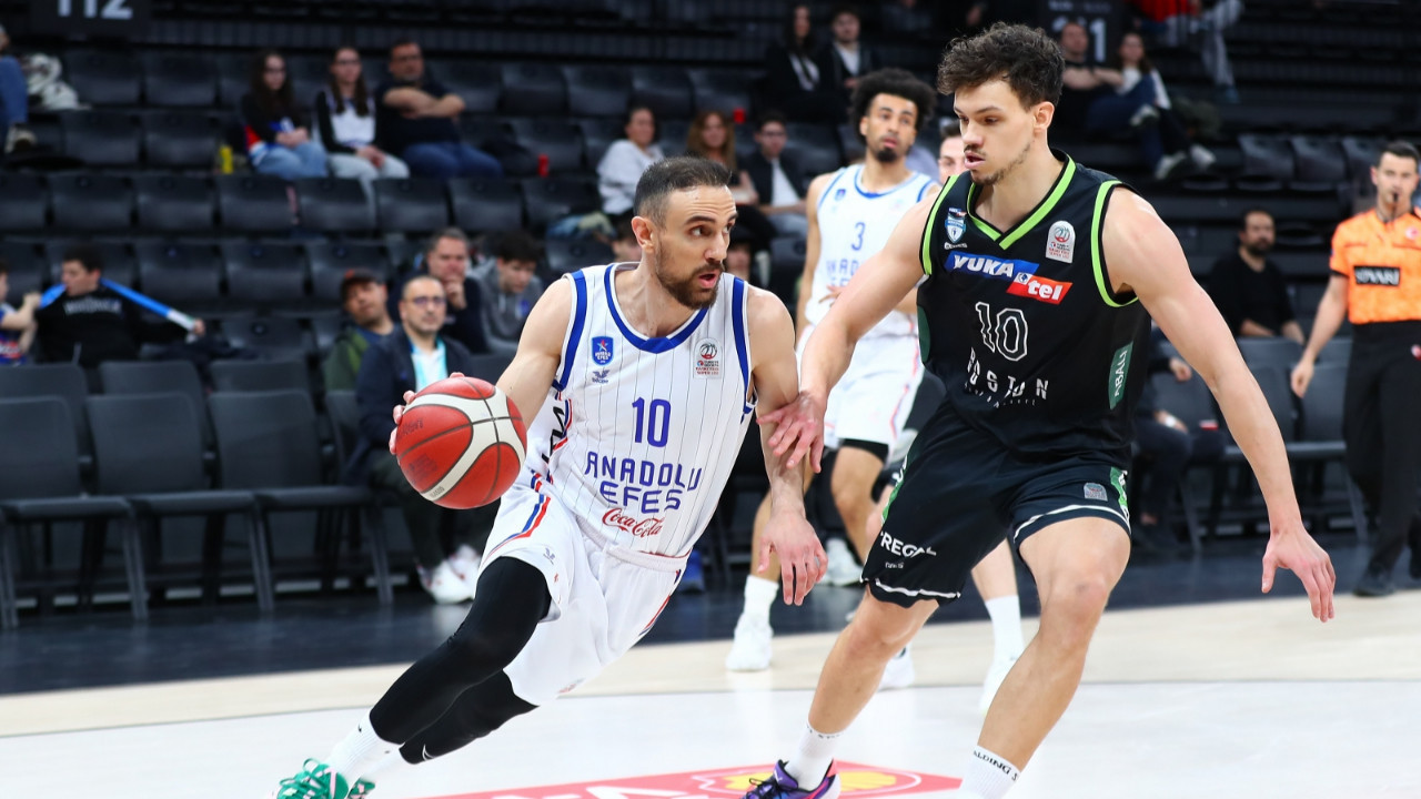 Kümede kalma yolunda dev zafer: Efes'i 100'lük yaptılar!