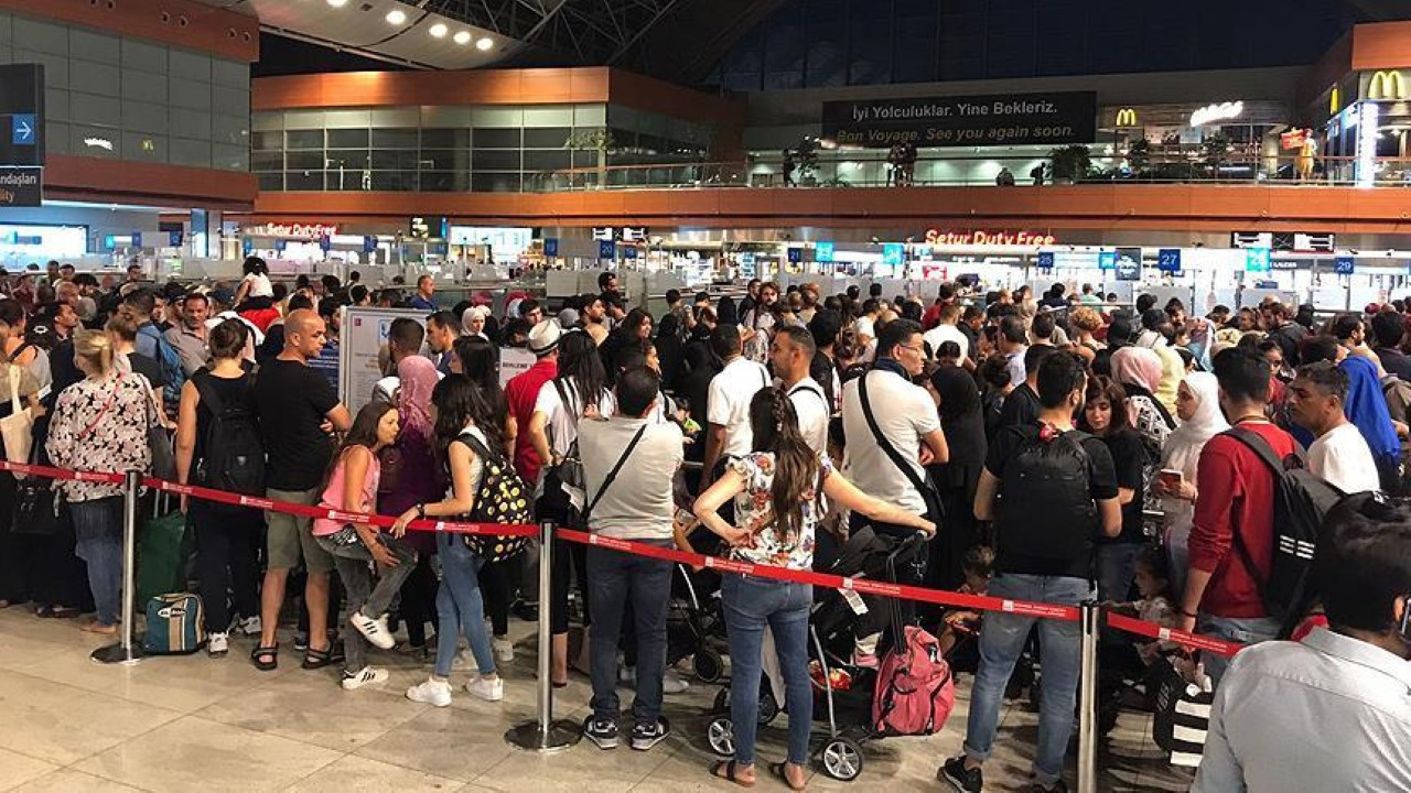 Sabiha Gökçen Havalimanı'ndan uyarı: Gecikmeler yaşanabilir